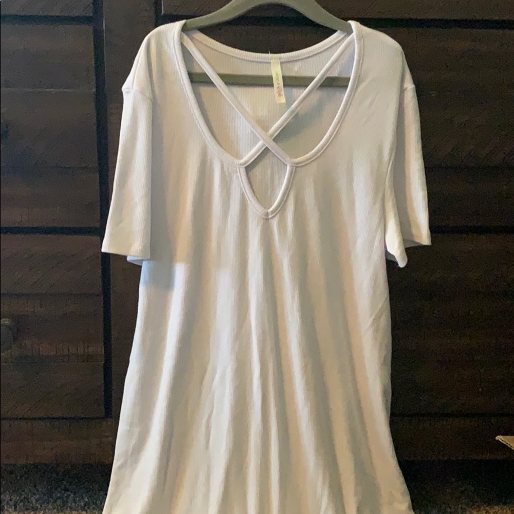 Women’s TShirt Buckle Small White